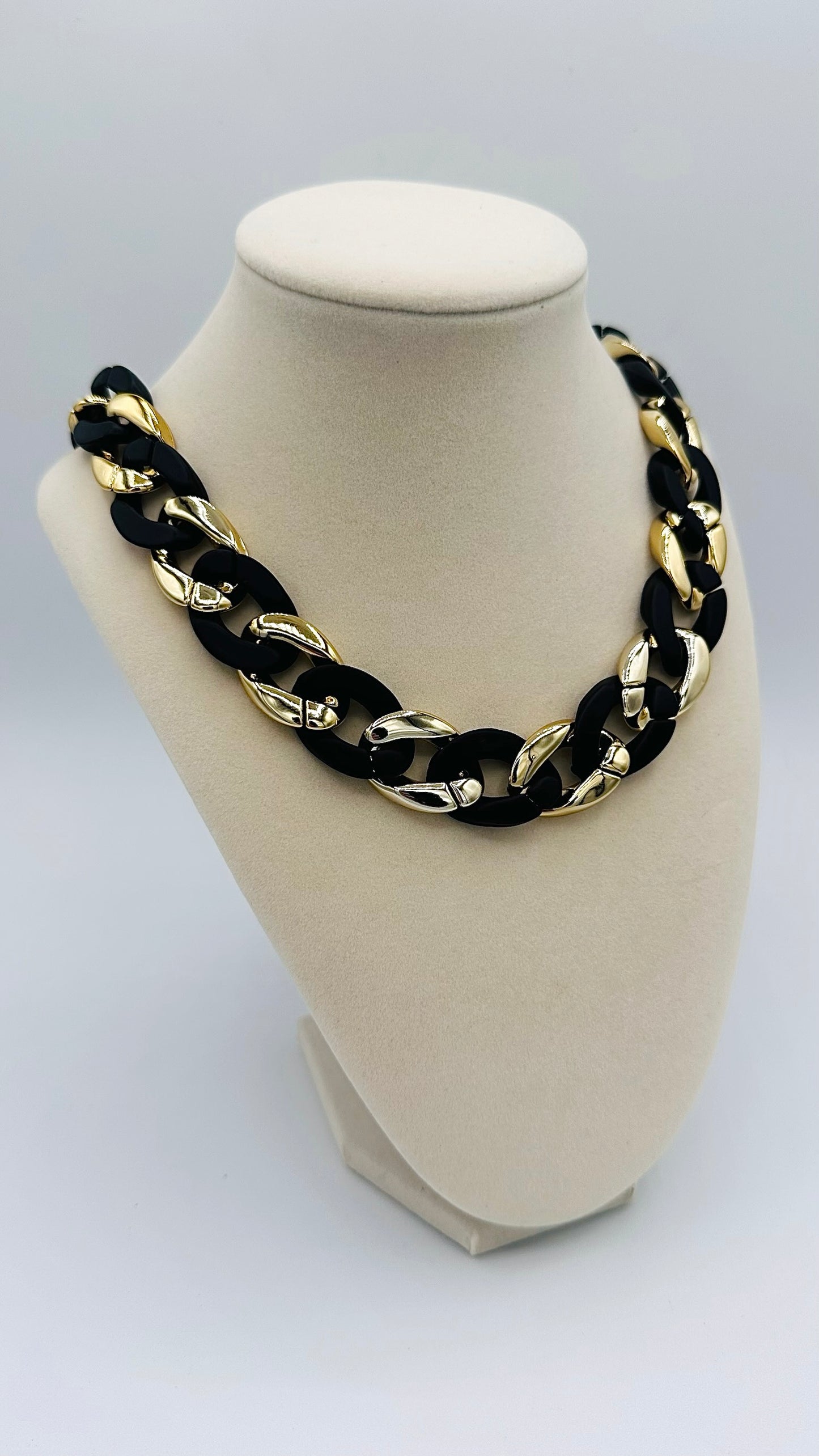 Gold and Black Chunky Chain (Acrylic)